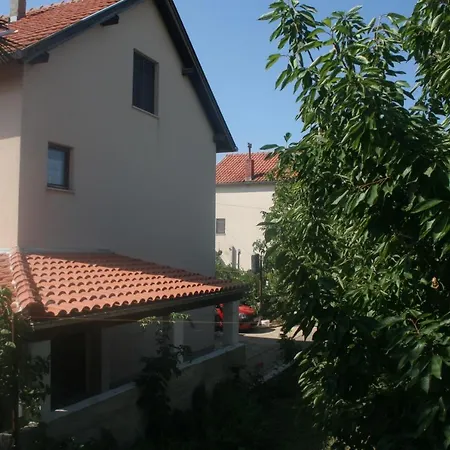 House With A Parking Space Tribunj, Vodice - 4204 度假居